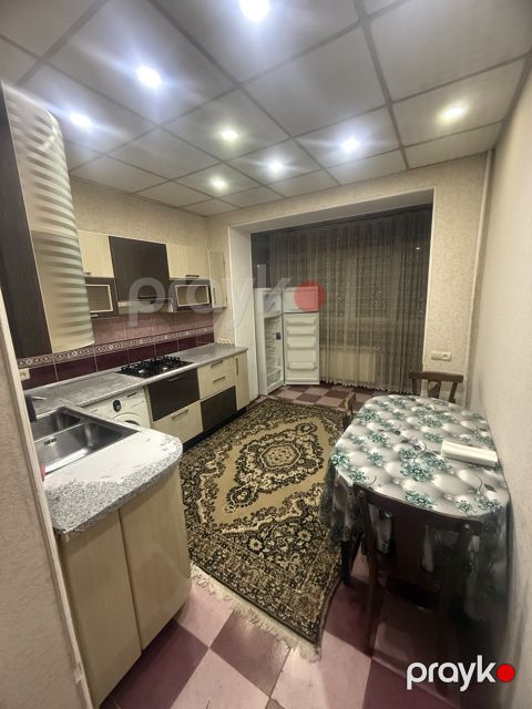 İcarəyə verilir 3 otaqlı köhnə tikili 90 m² — Bakı