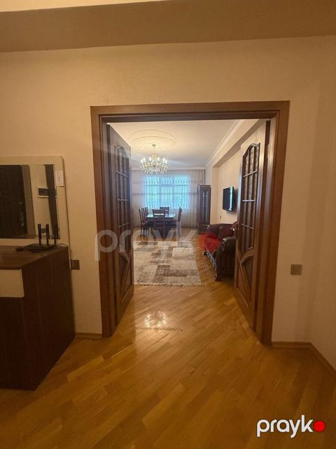 İcarəyə verilir 2 otaqlı yeni tikili 110 m²