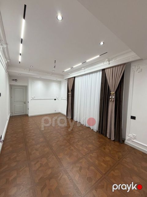 Satılır 3 otaqlı yeni tikili 100 m²