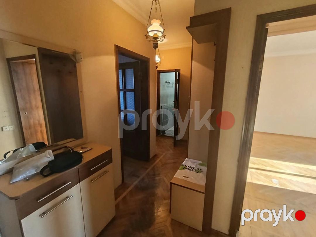 Satılır 4 otaqlı köhnə tikili 100 m² — Mənzil, Bakı (9)