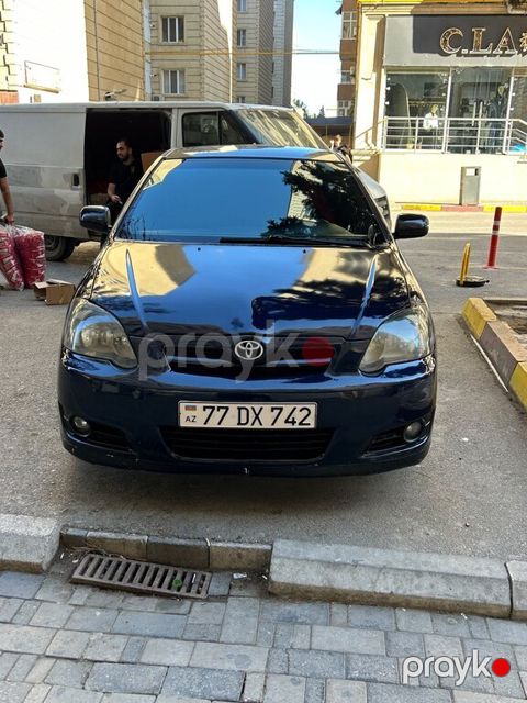 Toyota Corolla, 1.4 L, 2004 il, 300 694 km — Bakı