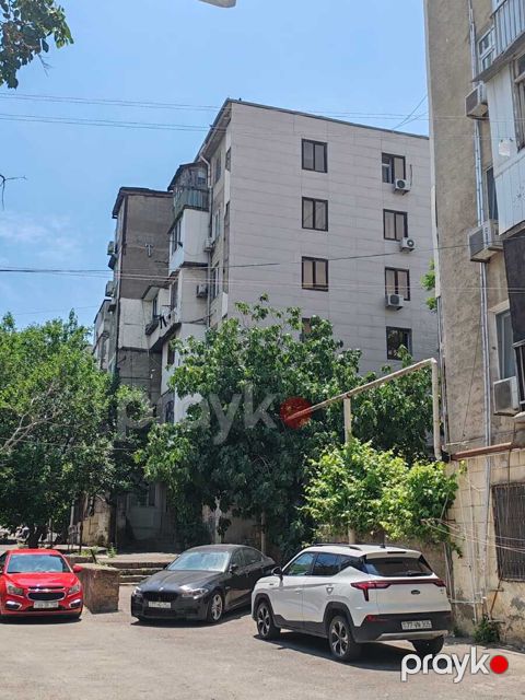 Satılır 2 otaqlı köhnə tikili 53 m² — Bakı