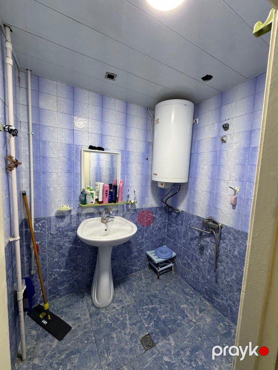 Satılır 2 otaqlı köhnə tikili 65 m² — Mənzil, Bakı (9)