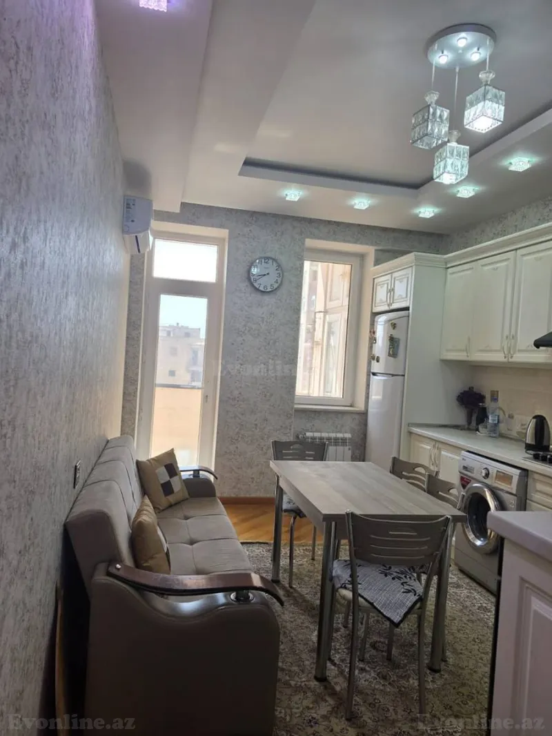 Kirayə verilir 3 otaqlı Mənzil Yeni tikili 135 m² Bakı, Yasamal r., Elmlər Akademiyası m — Mənzil, Bakı (2)