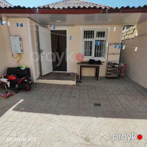 Satılır 2 otaqlı həyət evi/bağ evi 60 m² — Bakı