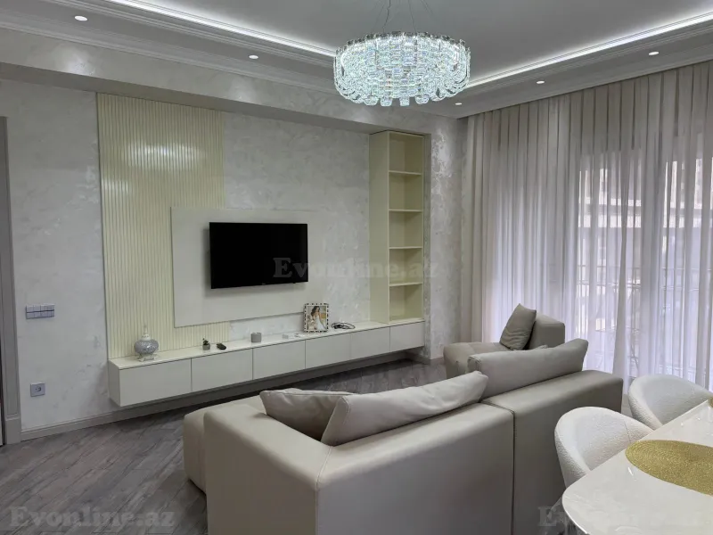 Kirayə verilir 3 otaqlı Mənzil Yeni tikili 130 m² Bakı, Xətai r — Bakı