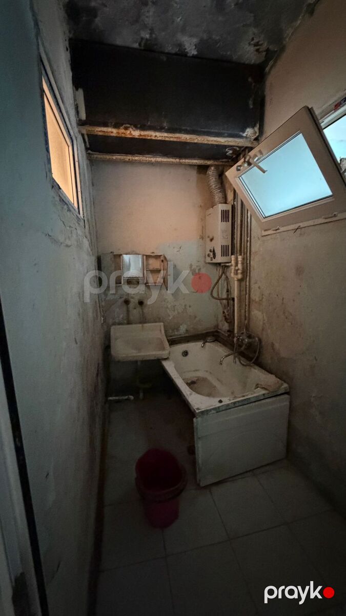 Satılır 2 otaqlı köhnə tikili 60 m² — Mənzil, Bakı (7)