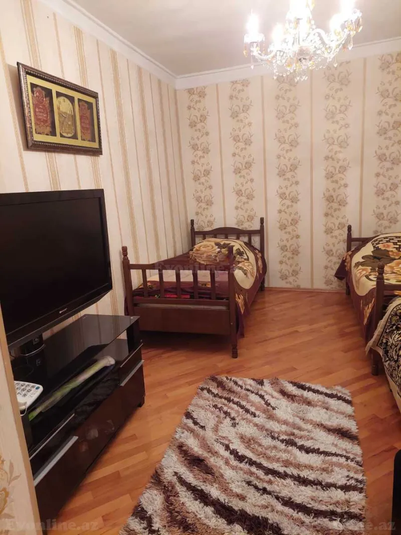 Kirayə verilir 3 otaqlı Həyət evi 80 m² Bakı, Yasamal r., Elmlər Akademiyası m — Bakı