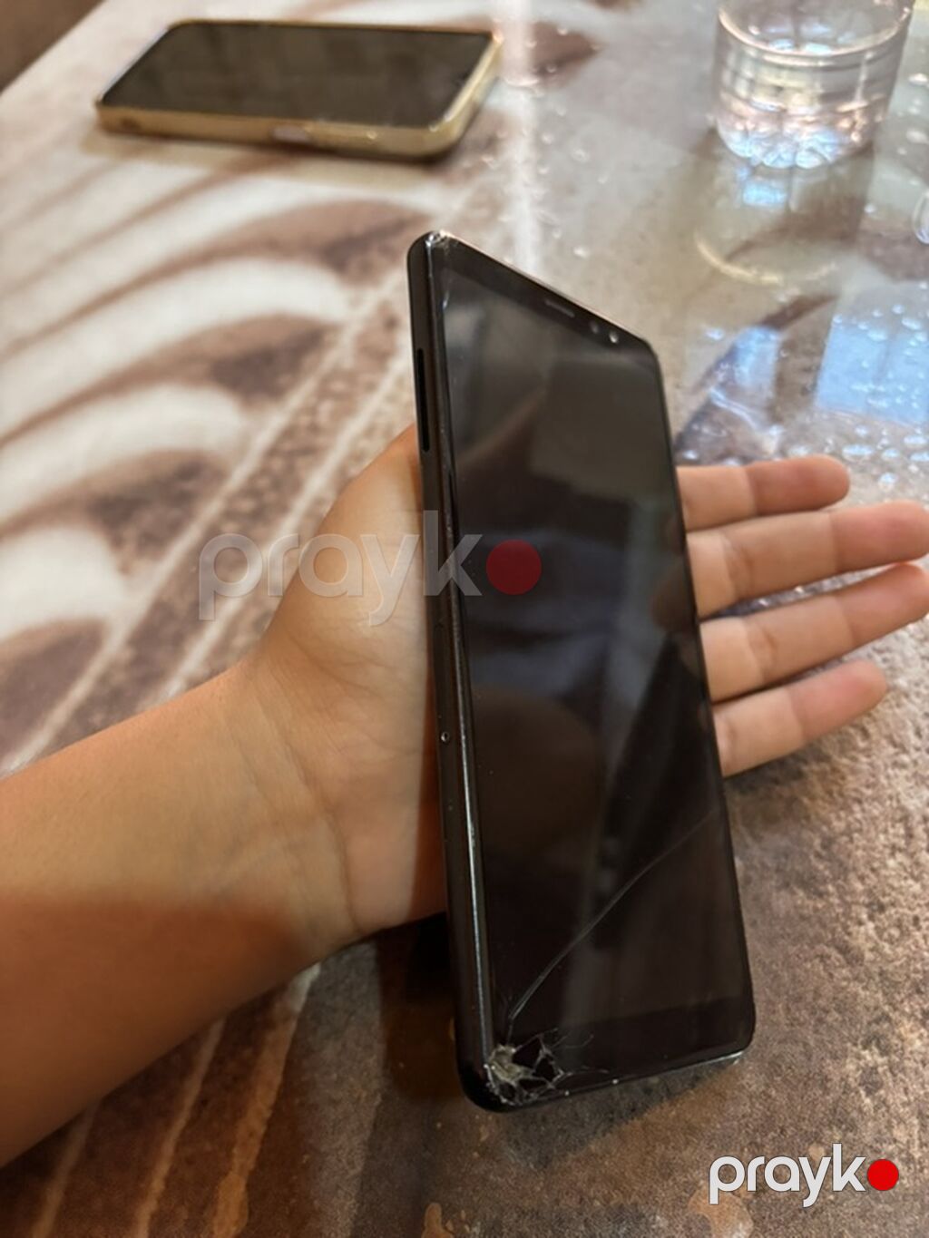 Samsung Galaxy A8 Plus 2018, 32 GB, rəng - Qara, Qırıq — Samsung, Bakı (2)