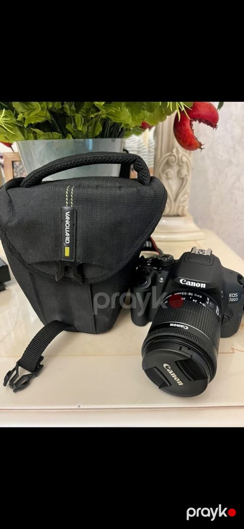 Canon EOS 700D Dslr fotoaparat dəsti - Kamera: Canon EOS 700D (Aps‑c — Bakı