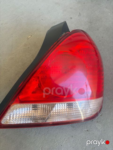 Nissan sunny 2006-2008 yaponka sağ arxa stopu original üstə gələndi — Bakı