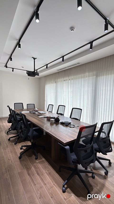 İcarəyə verilir 6 otaqlı ofis 340 m² — Bakı