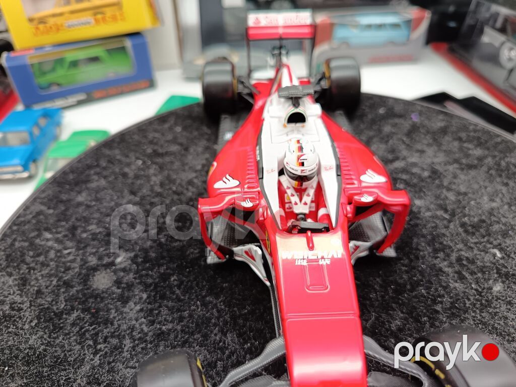 Ferrari, 2026 il, 1:18, Dəmir, Ünvandan götürmə — Modellar, Masazır (7)