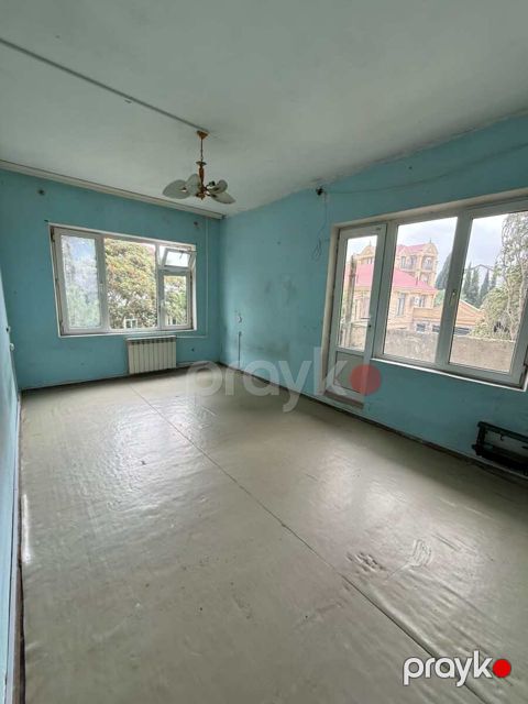 Satılır 2 otaqlı köhnə tikili 60 m² — Bakı