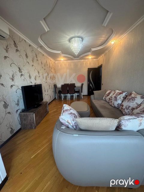 Satılır 2 otaqlı köhnə tikili 70 m²