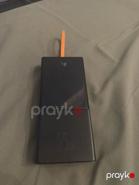 65W gücə malik portativ enerji bloku (power bank) - Üst hissədə — Bakı