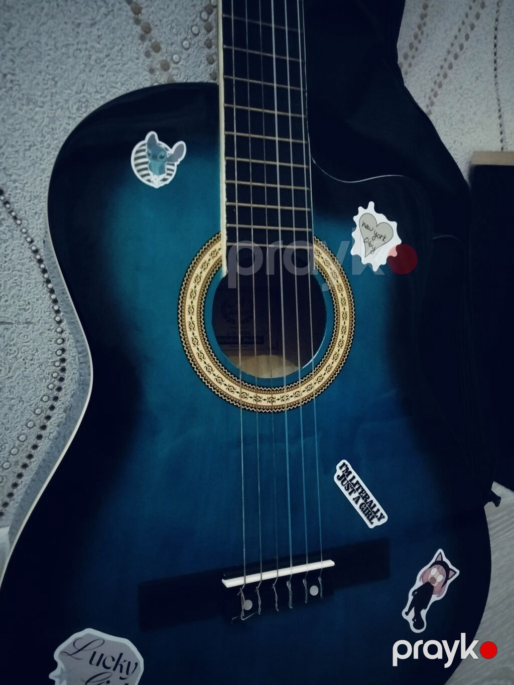 Mavi rəngli klassik gitara – kəsik korpus (cutaway) dizaynlı — Gitarlar və digər simli alətlər, Bakı (3)