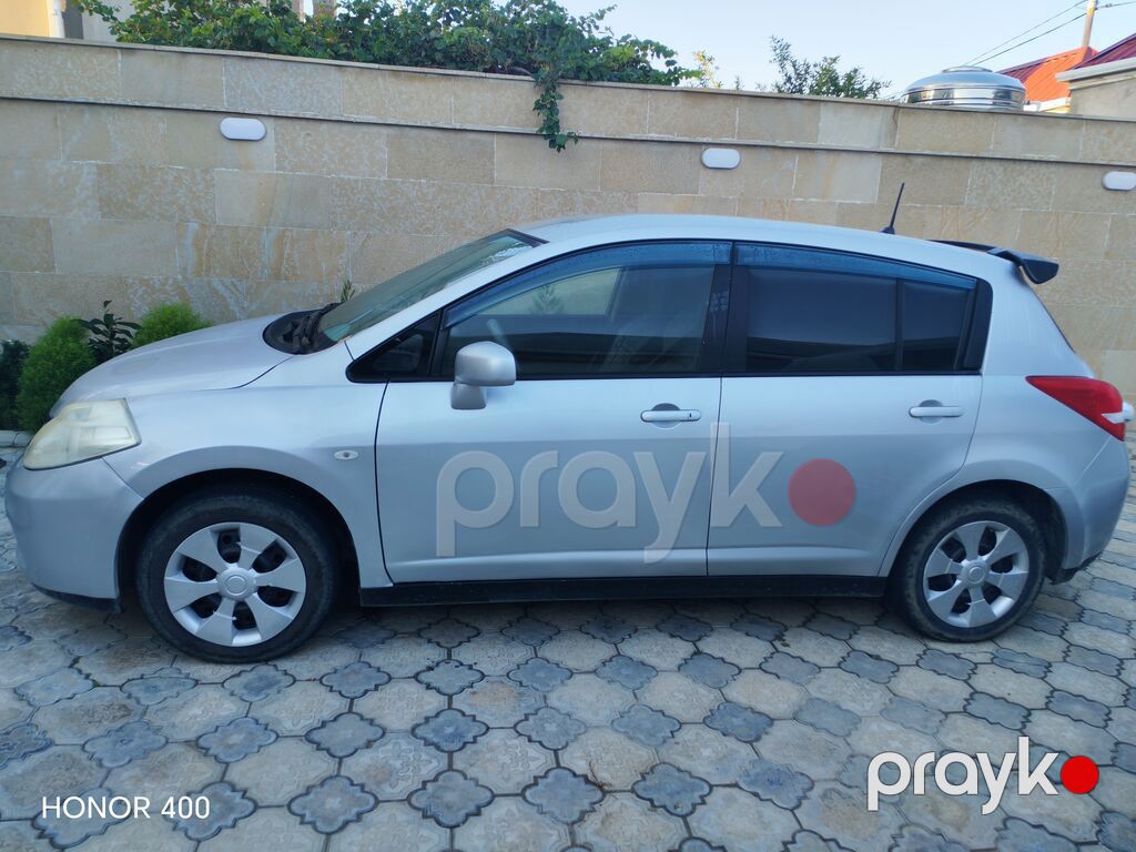 Nissan Tiida: 0.5 l 2011 il Hetçbek — Avtomobillər, Saray (10)