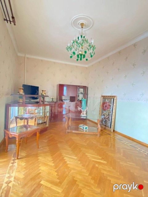 Satılır 3 otaqlı köhnə tikili 92 m²