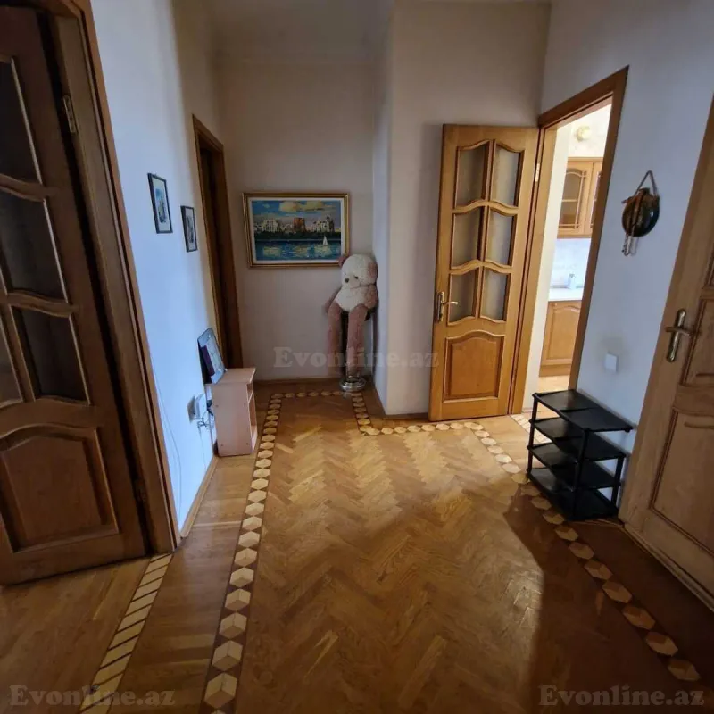 Kirayə verilir 2 otaqlı Mənzil Köhnə tikili 75 m² Bakı, Səbail r — Mənzil, Bakı (8)