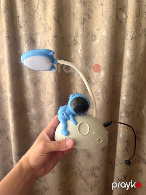 Masaüstü lampa — Bakı