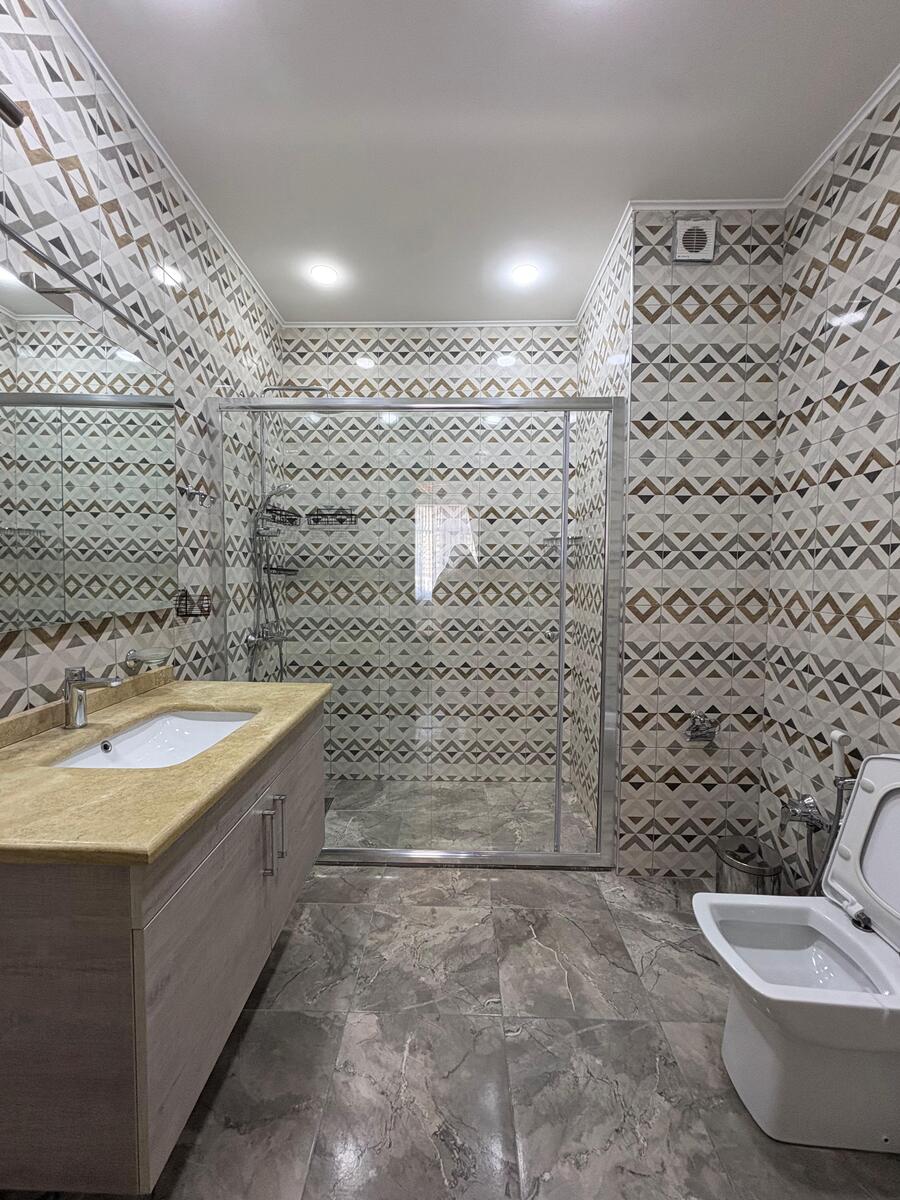 İcarəyə verilir 4 otaqlı yeni tikili 220 m² — Mənzil, Bakı (6)