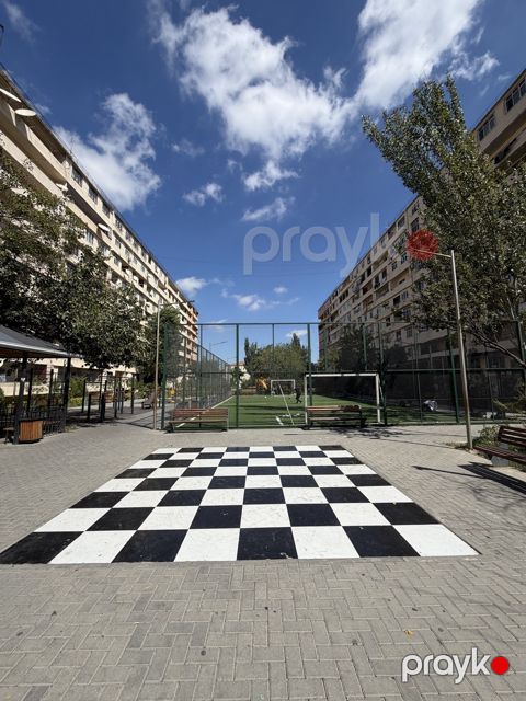 Satılır 2 otaqlı köhnə tikili 60 m² — Bakı
