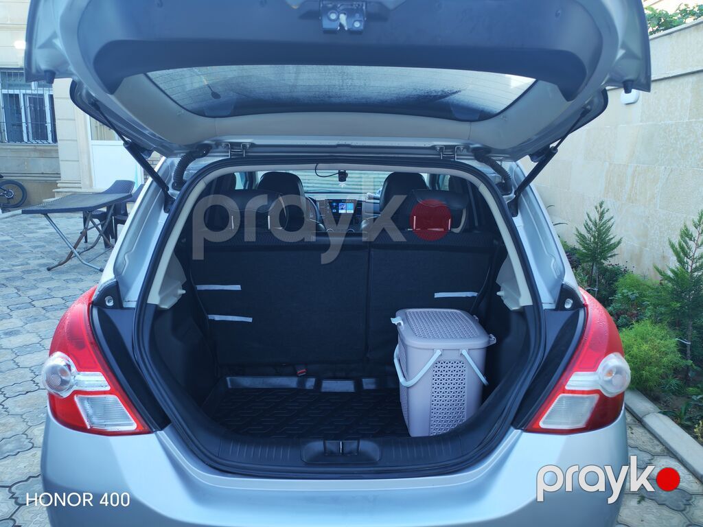 Nissan Tiida: 0.5 l 2011 il Hetçbek — Avtomobillər, Saray (7)