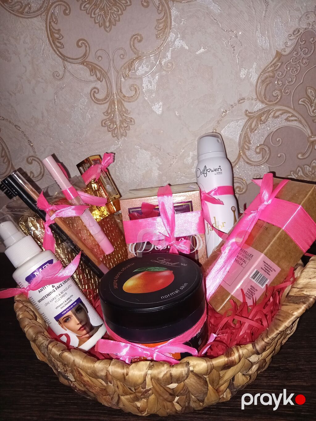 Hədiyyəlik kosmetik dəst – bükülü səbətdə Tərkib: - Mango ekstraktlı — Kosmetik və parfüm dəstləri, Bakı (2)