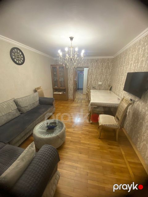 Satılır 3 otaqlı köhnə tikili 70 m²