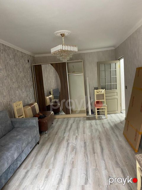 İcarəyə verilir 2 otaqlı köhnə tikili 50 m² — Bakı