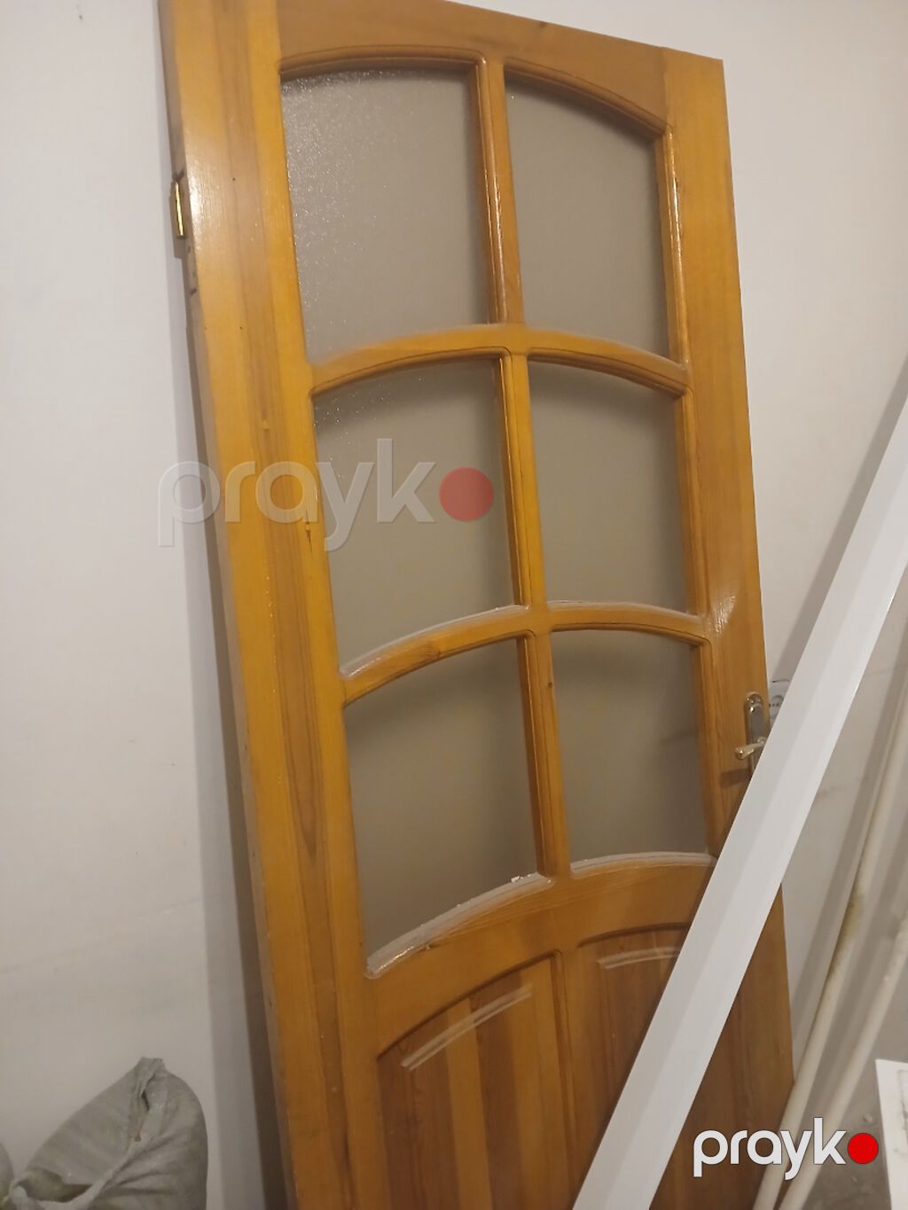 3 eded qapi satilir,findiq agacindandir,cox keyfiyyetlidir — Pəncərələr, qapılar, balkonlar, Bakı (3)