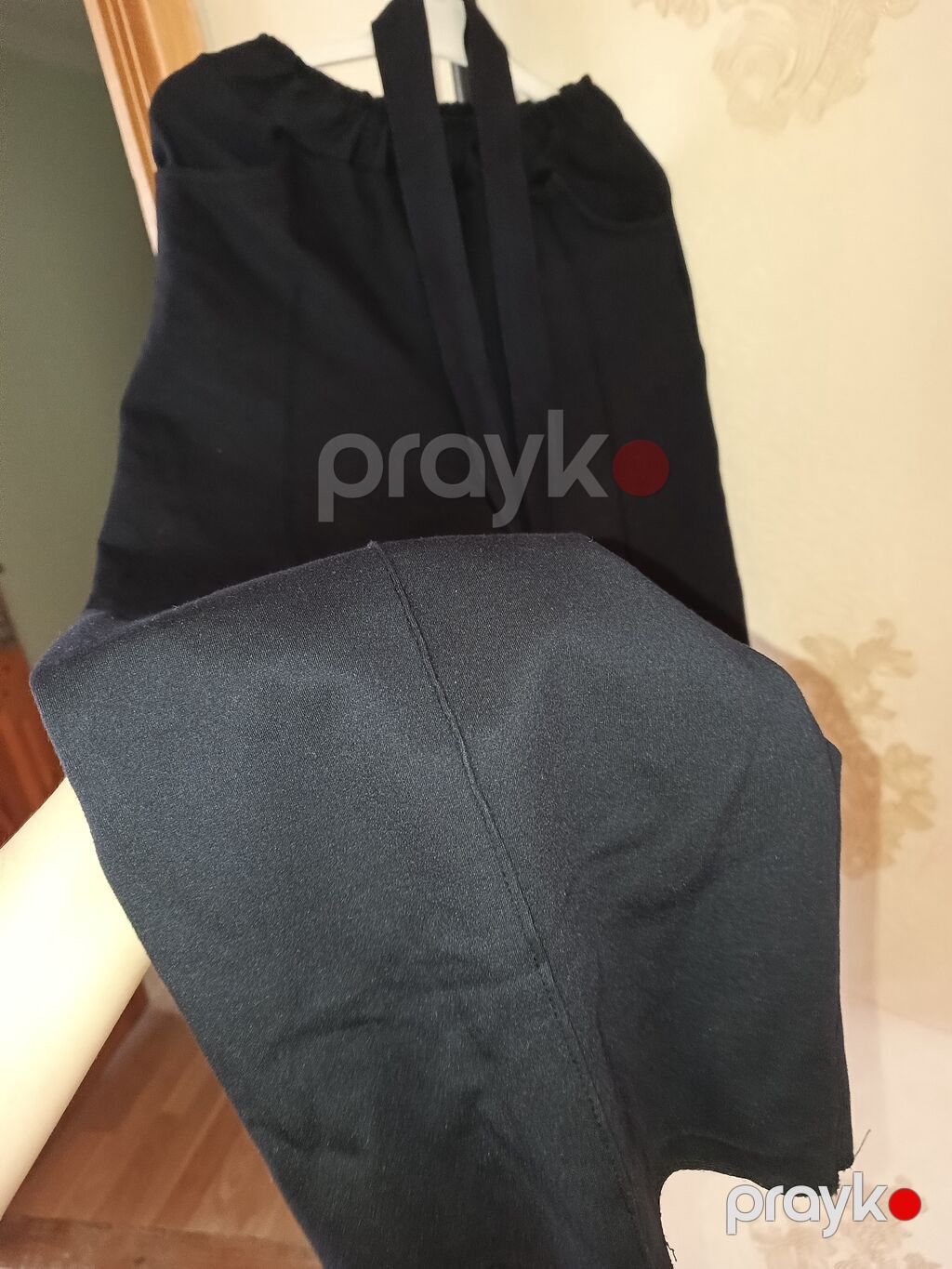 Məktəbli şalvarı ətəyi enli, materialı payızlıq tünd göy rəngdə. 1 — Məktəb forması, Xırdalan (5)