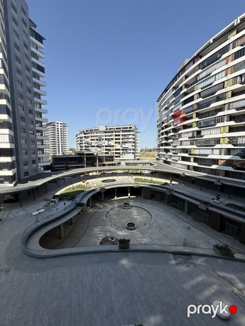Satılır 2 otaqlı yeni tikili 70 m² — Bakı