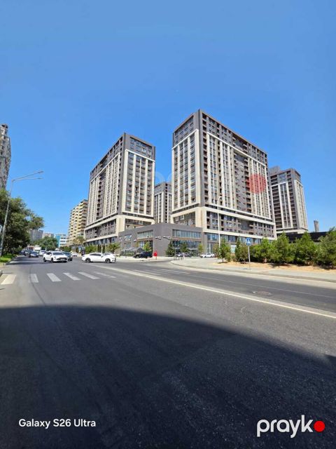Satılır obyekt 301 m² — Bakı