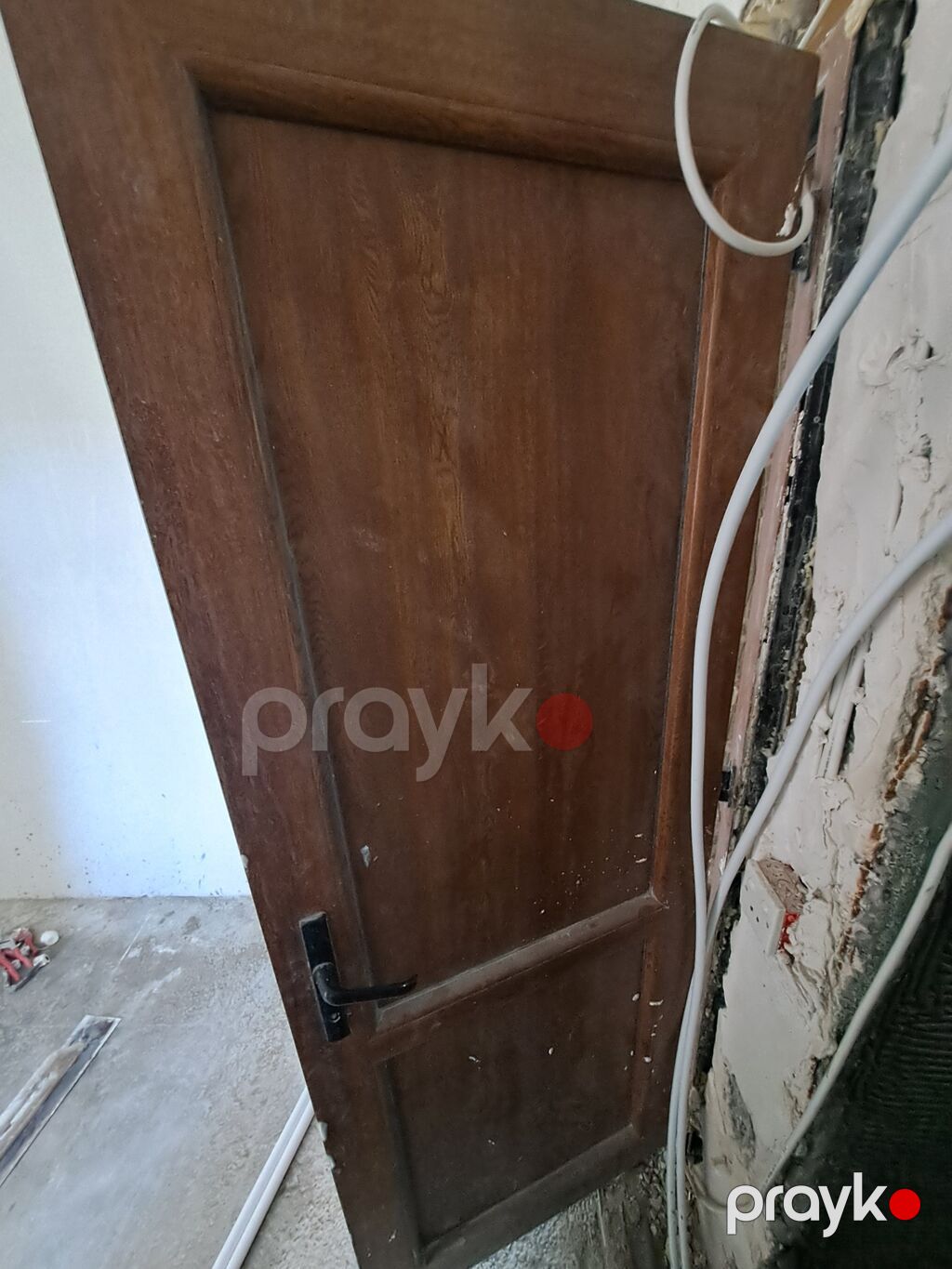 PVC qəhvəyi qapilar. 2 ədəddir - 1 ədədin qiyməti - 100 azn — Pəncərələr, qapılar, balkonlar, Bakı (2)