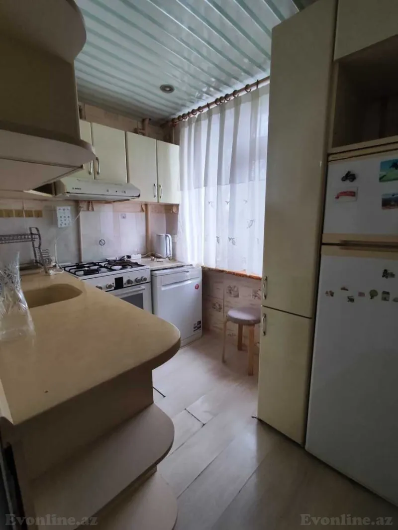 Kirayə verilir 2 otaqlı Mənzil Köhnə tikili 70 m² Bakı, Yasamal r., İnşaatçılar m — Mənzil, Bakı (8)