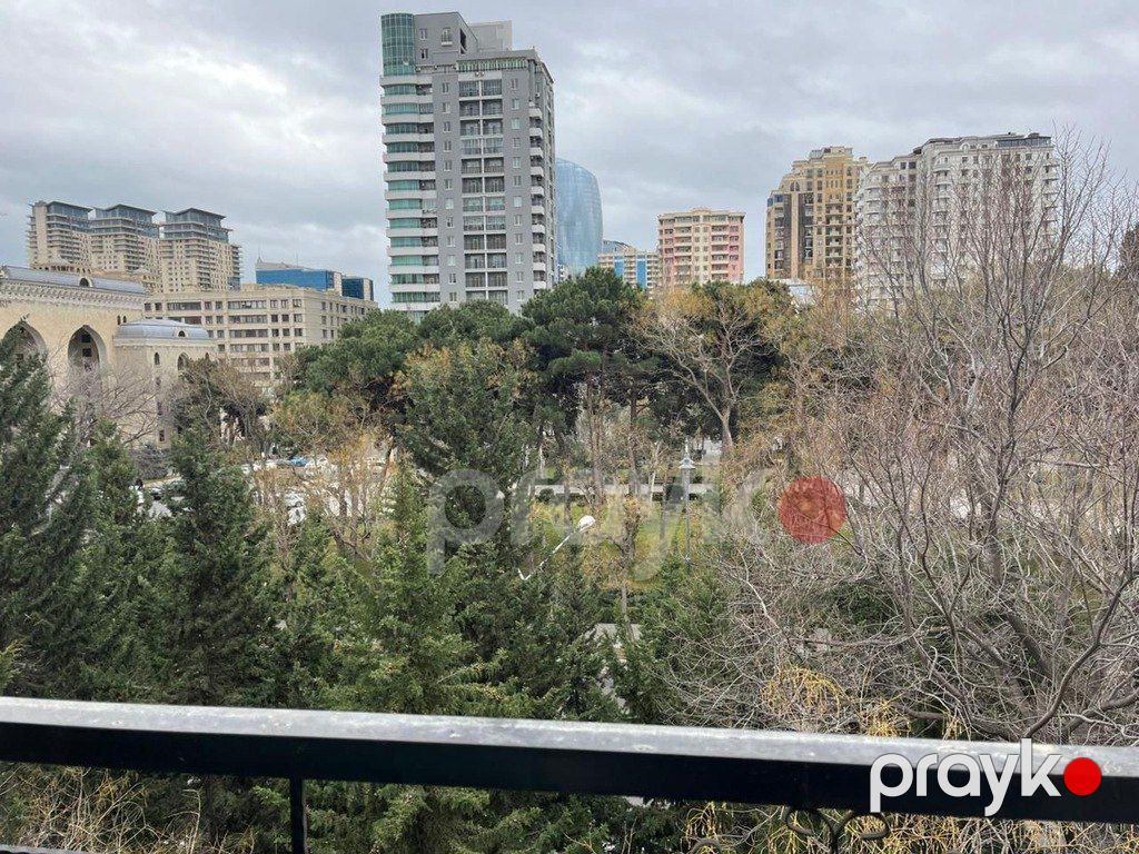 Satılır 4 otaqlı köhnə tikili 119 m² — Mənzil, Bakı (9)