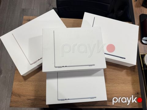 Apple Macbook Air 13.6 İnch 16/1TB Silver — Bakı