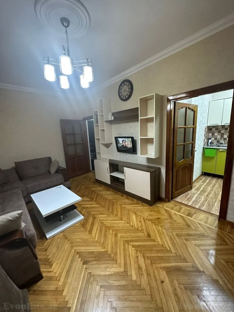 Kirayə verilir 2 otaqlı Mənzil Köhnə tikili 65 m² Bakı, Nəsimi r., Memar Əcəmi m — Mənzil, Bakı (2)