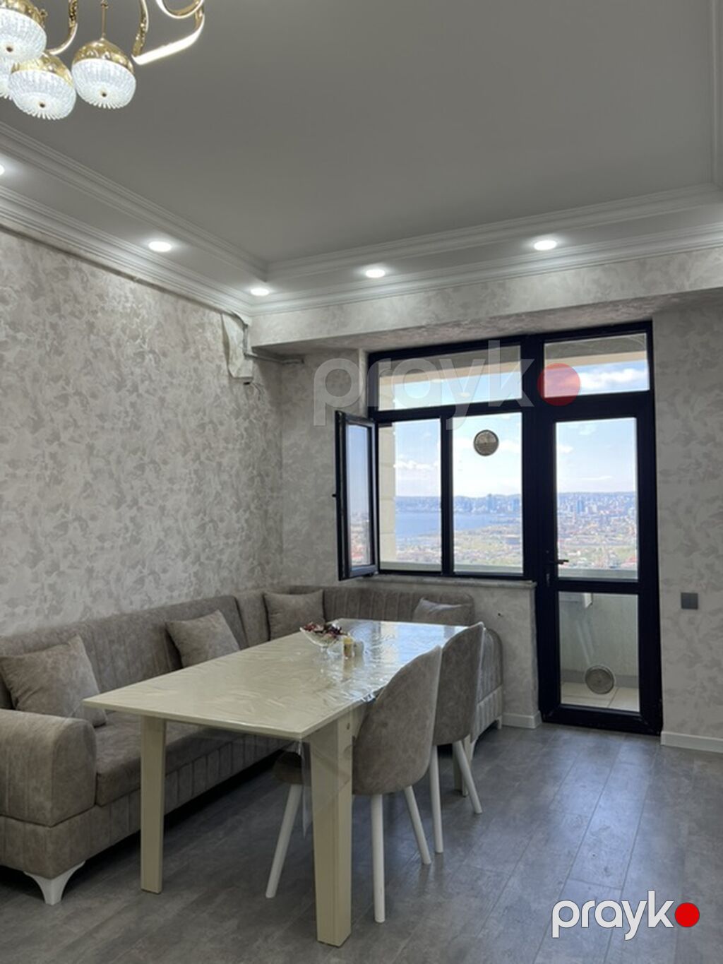Ailəyə verilir — Yataqlar, Bakı (9)