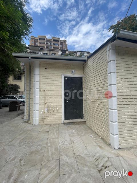 Satılır 2 otaqlı həyət evi/bağ evi 30 m² — Bakı
