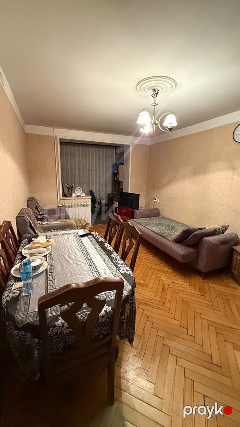 Satılır 3 otaqlı köhnə tikili 75 m² — Bakı