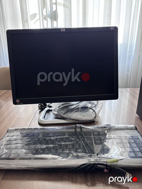 HP LCD monitor + klaviatura dəsti - Monitor: HP L1908w (19 düym — Bakı