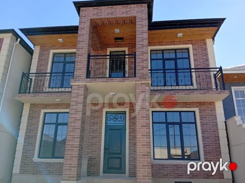 Satılır 6 otaqlı həyət evi/bağ evi 232 m² — Bakı