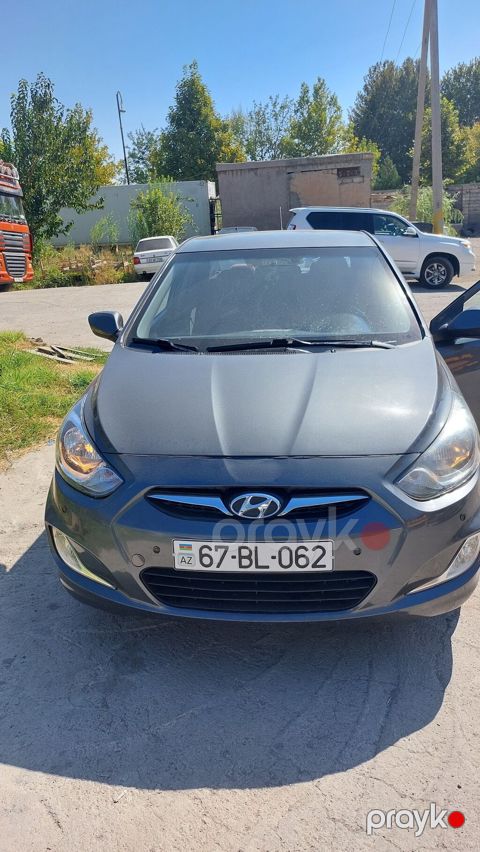 Hyundai Accent: 1.4 l 2012 il Sedan — Naxçıvan