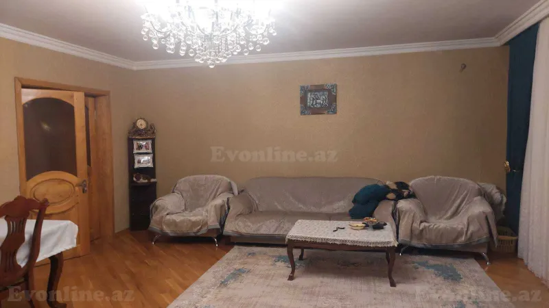 Kirayə verilir 3 otaqlı Mənzil Köhnə tikili 110 m² Bakı, Yasamal r., Elmlər Akademiyası m — Bakı