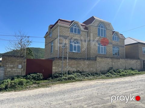 Satılır 8 otaqlı həyət evi/bağ evi 316 m² — Quba