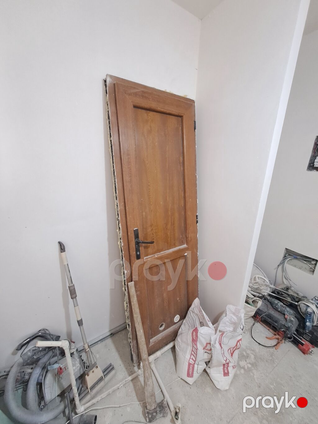 PVC qəhvəyi qapilar. 2 ədəddir - 1 ədədin qiyməti - 100 azn — Pəncərələr, qapılar, balkonlar, Bakı (3)