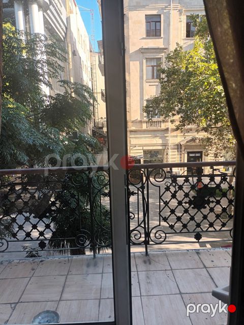 İcarəyə verilir 2 otaqlı köhnə tikili 60 m² — Bakı